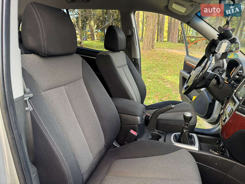 Внедорожник / Кроссовер Hyundai Santa FE 2005 в Новояворовске