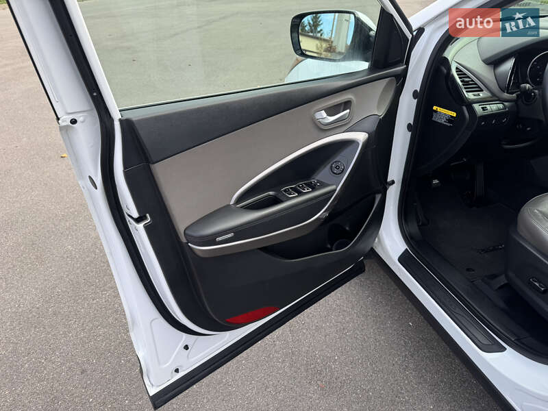 Позашляховик / Кросовер Hyundai Santa FE 2015 в Києві фото 29 Позашляховик / Кросовер Hyundai Santa FE 2015 в Києві