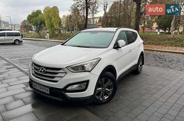 Позашляховик / Кросовер Hyundai Santa FE 2015 в Сваляві