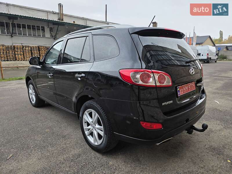 Внедорожник / Кроссовер Hyundai Santa FE 2011 в Луцке