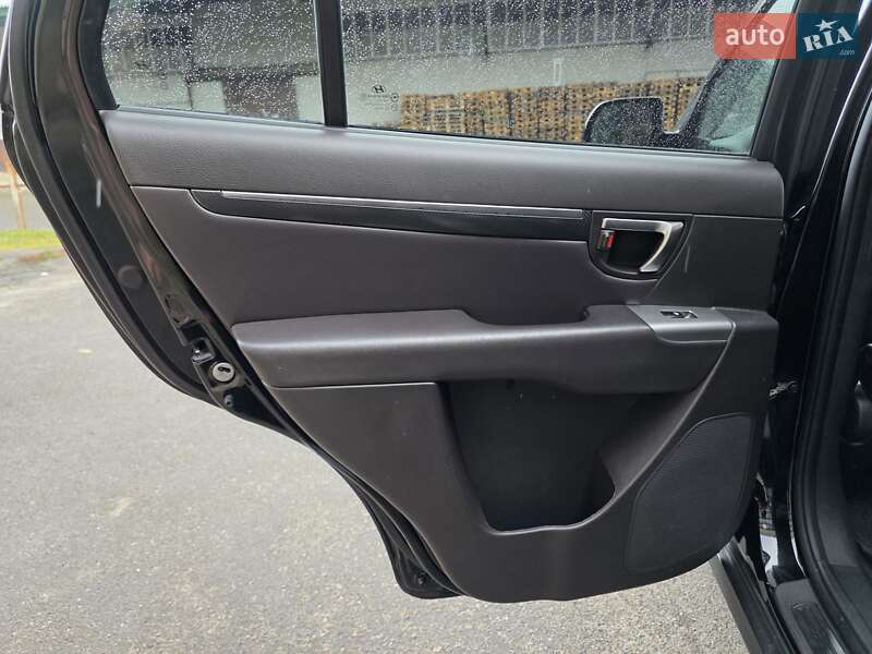 Внедорожник / Кроссовер Hyundai Santa FE 2011 в Луцке