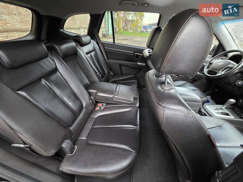 Внедорожник / Кроссовер Hyundai Santa FE 2011 в Луцке
