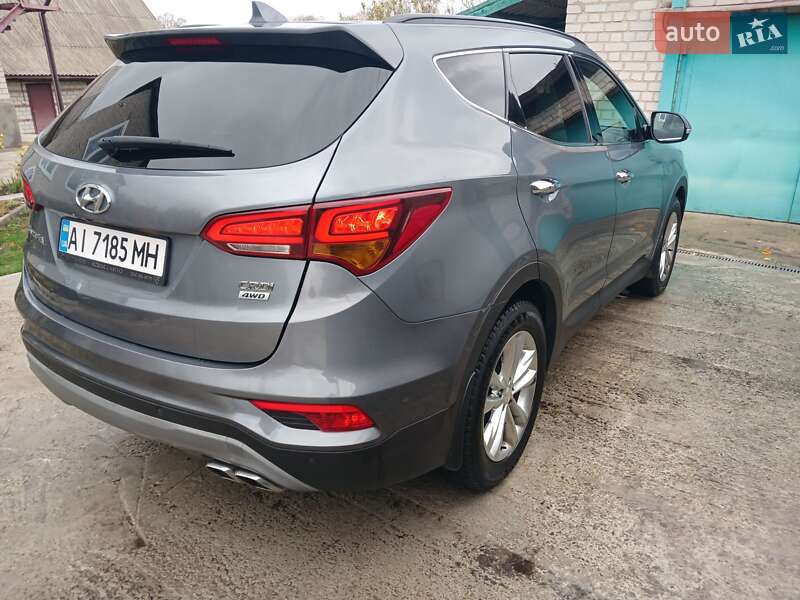 Позашляховик / Кросовер Hyundai Santa FE 2017 в Чорнобаї