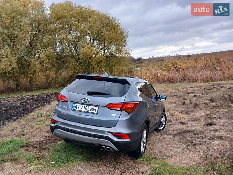 Позашляховик / Кросовер Hyundai Santa FE 2017 в Чорнобаї