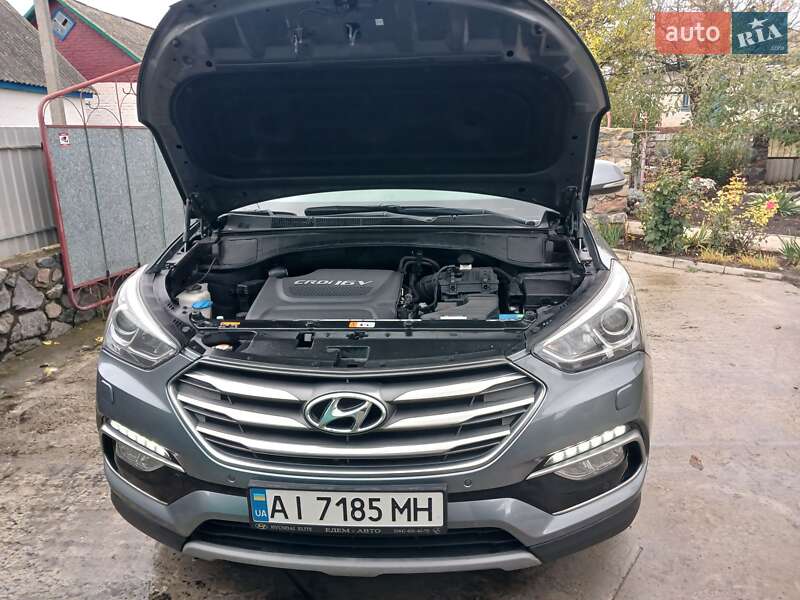 Позашляховик / Кросовер Hyundai Santa FE 2017 в Чорнобаї