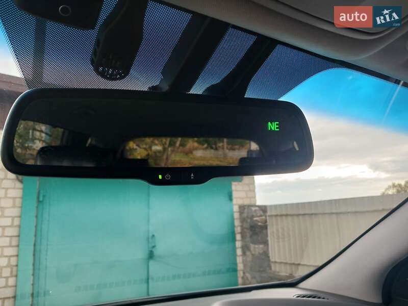 Позашляховик / Кросовер Hyundai Santa FE 2017 в Чорнобаї