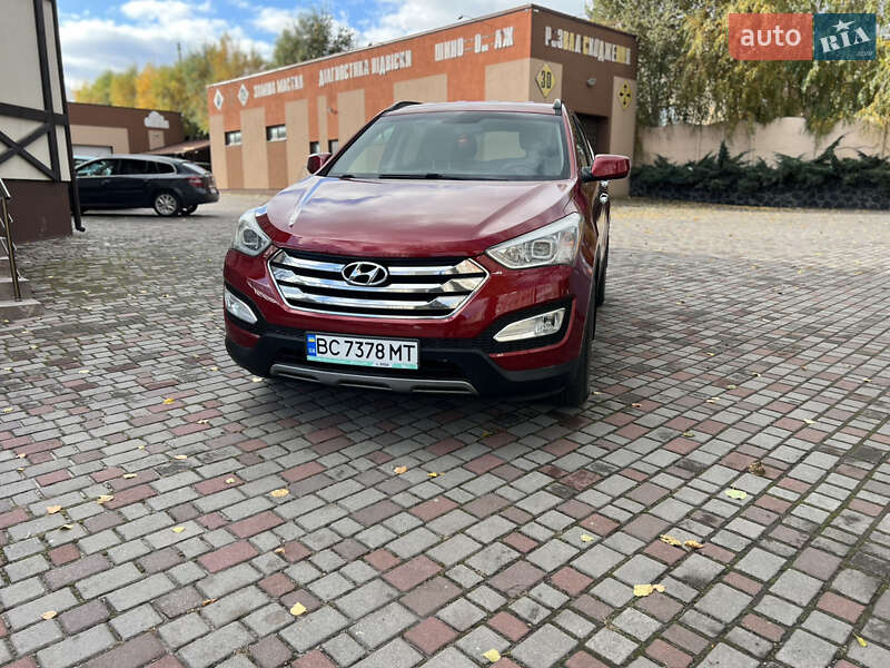 Внедорожник / Кроссовер Hyundai Santa FE 2012 в Ровно