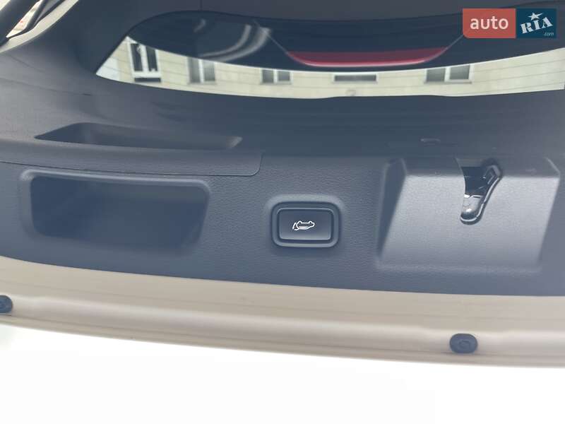 Внедорожник / Кроссовер Hyundai Santa FE 2018 в Черновцах