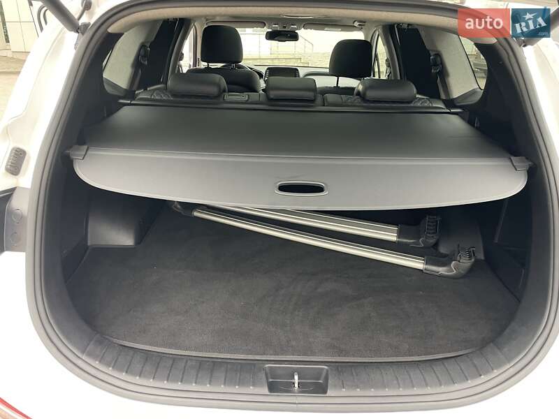 Внедорожник / Кроссовер Hyundai Santa FE 2018 в Черновцах