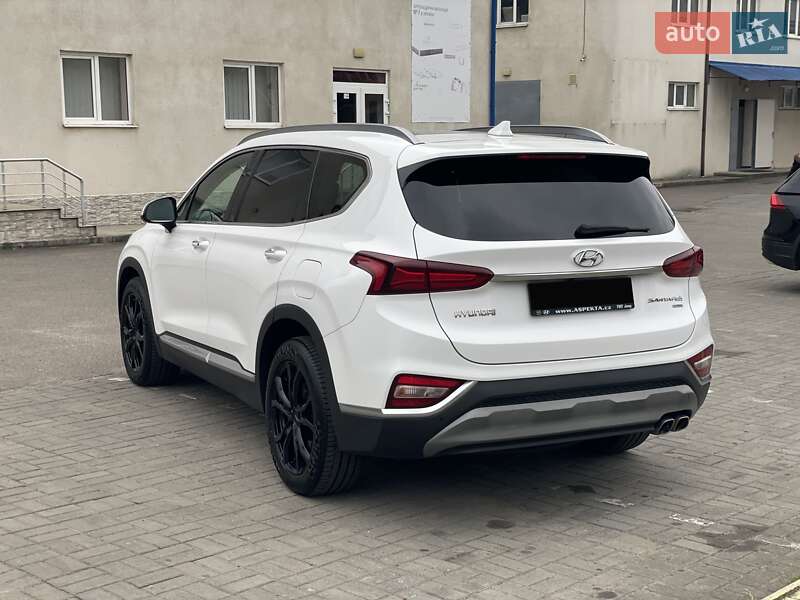 Внедорожник / Кроссовер Hyundai Santa FE 2018 в Черновцах