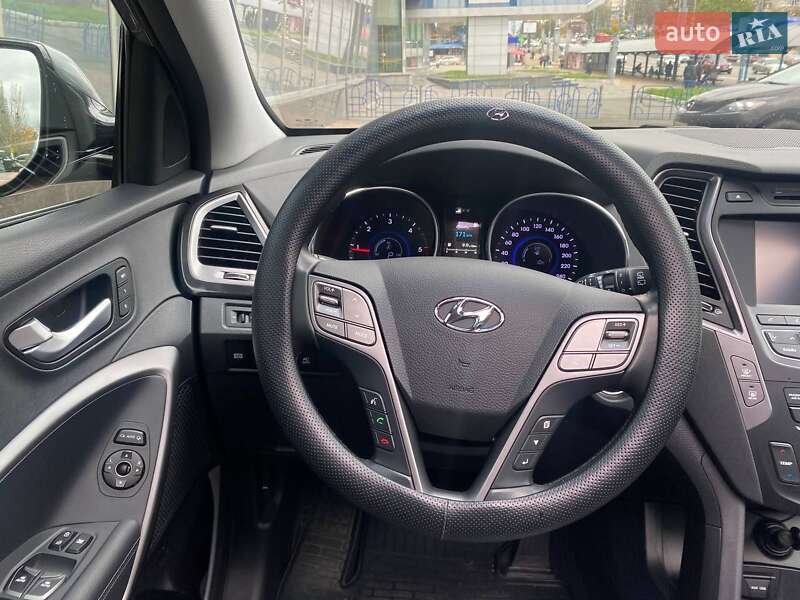 Позашляховик / Кросовер Hyundai Santa FE 2015 в Києві фото 21 Позашляховик / Кросовер Hyundai Santa FE 2015 в Києві