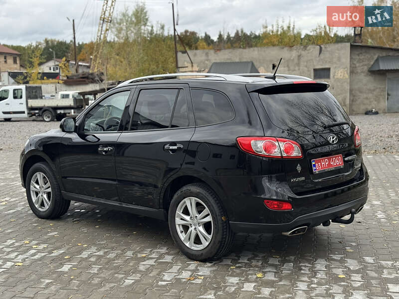 Внедорожник / Кроссовер Hyundai Santa FE 2011 в Ровно