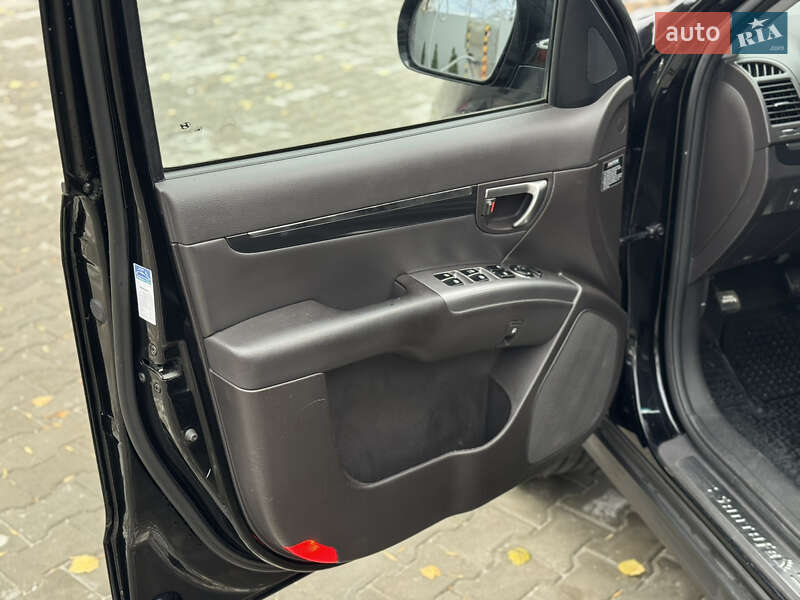 Внедорожник / Кроссовер Hyundai Santa FE 2011 в Ровно