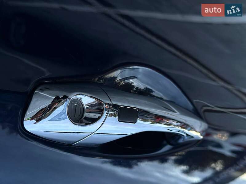 Позашляховик / Кросовер Hyundai Santa FE 2016 в Києві