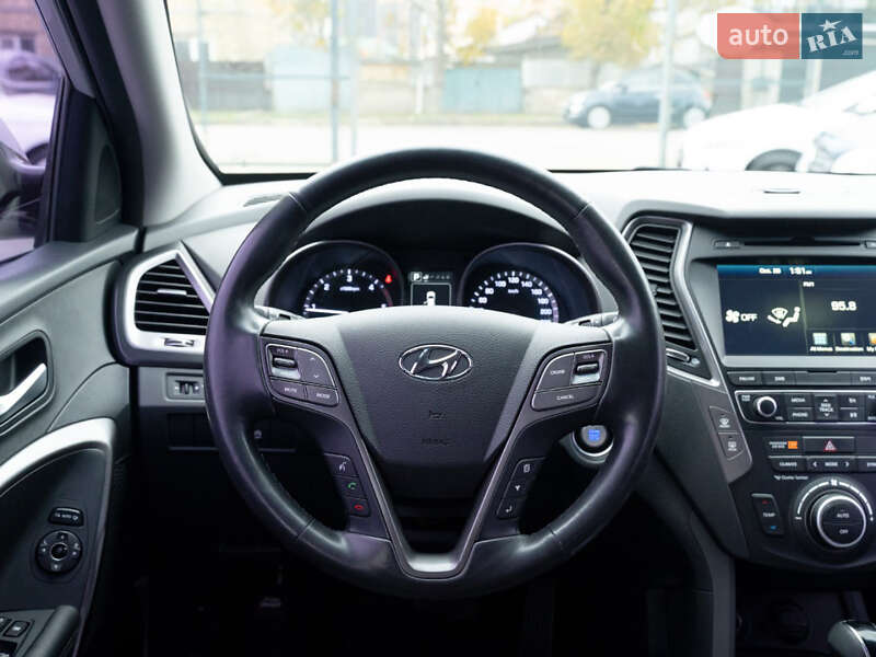 Внедорожник / Кроссовер Hyundai Santa FE 2016 в Одессе фото 12 Внедорожник / Кроссовер Hyundai Santa FE 2016 в Одессе