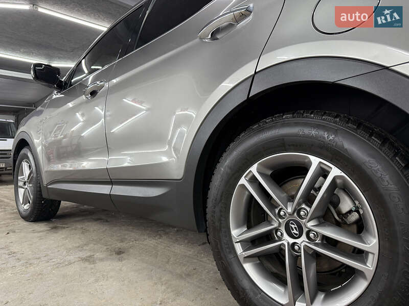 Позашляховик / Кросовер Hyundai Santa FE 2018 в Кременці