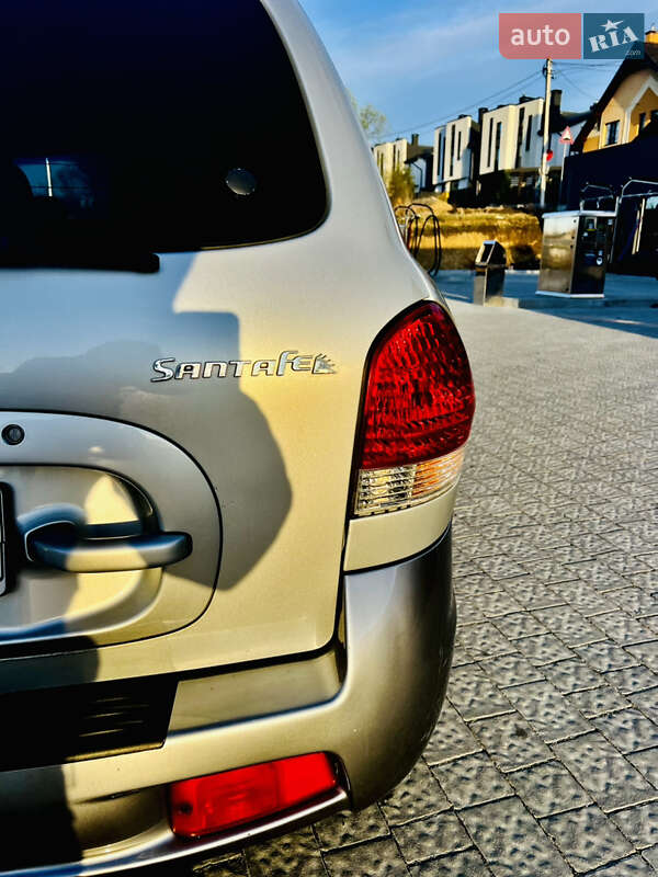 Внедорожник / Кроссовер Hyundai Santa FE 2005 в Львове