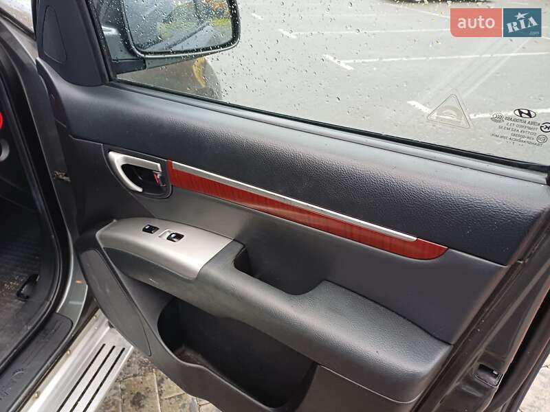 Позашляховик / Кросовер Hyundai Santa FE 2007 в Рівному