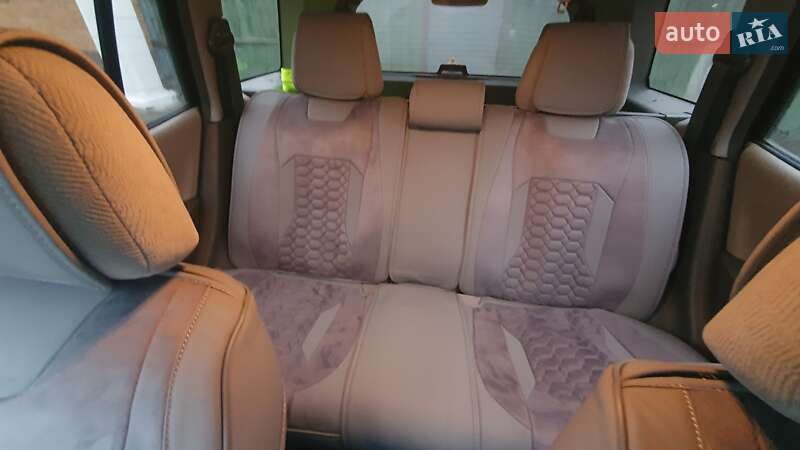 Внедорожник / Кроссовер Hyundai Santa FE 2004 в Харькове фото 8 Внедорожник / Кроссовер Hyundai Santa FE 2004 в Харькове