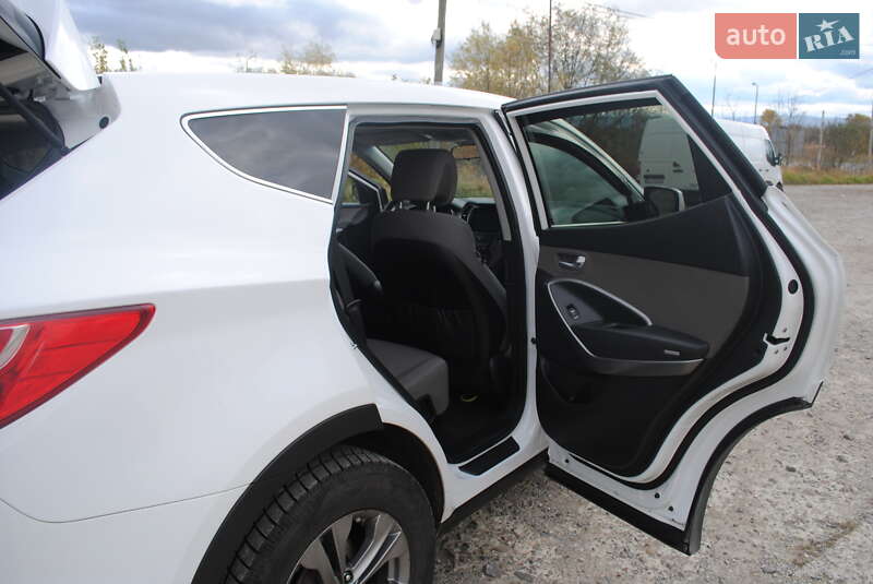 Внедорожник / Кроссовер Hyundai Santa FE 2015 в Дрогобыче фото 18 Внедорожник / Кроссовер Hyundai Santa FE 2015 в Дрогобыче