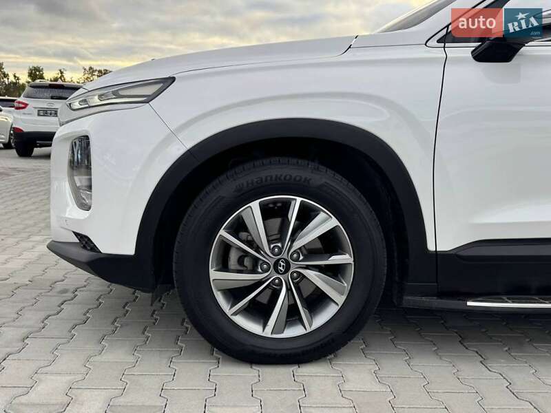 Внедорожник / Кроссовер Hyundai Santa FE 2019 в Киеве