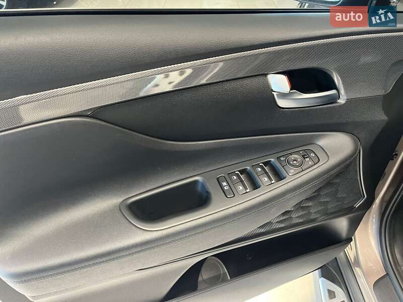 Внедорожник / Кроссовер Hyundai Santa FE 2019 в Одессе