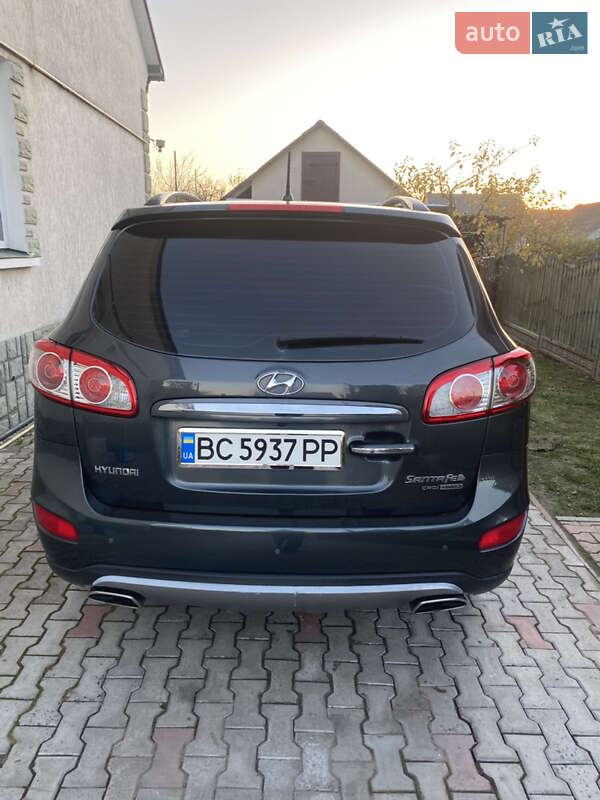 Позашляховик / Кросовер Hyundai Santa FE 2011 в Львові