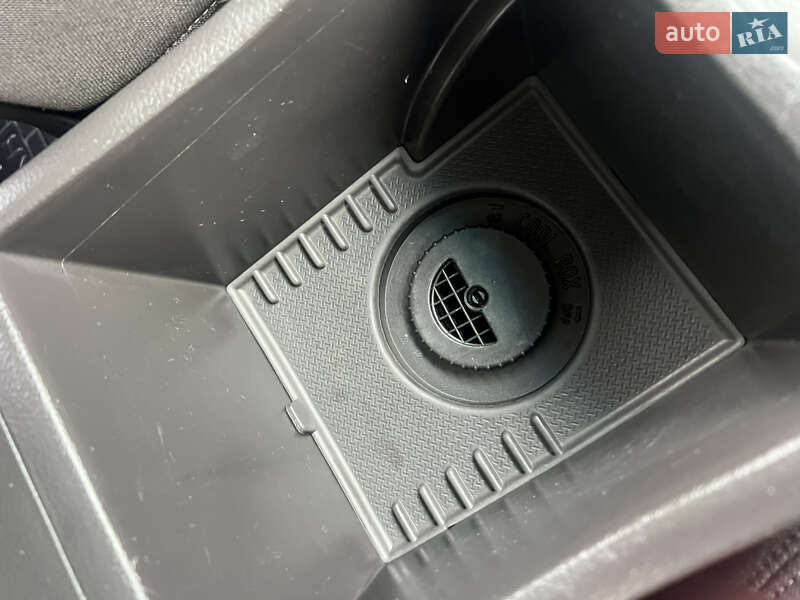 Позашляховик / Кросовер Hyundai Santa FE 2011 в Дніпрі