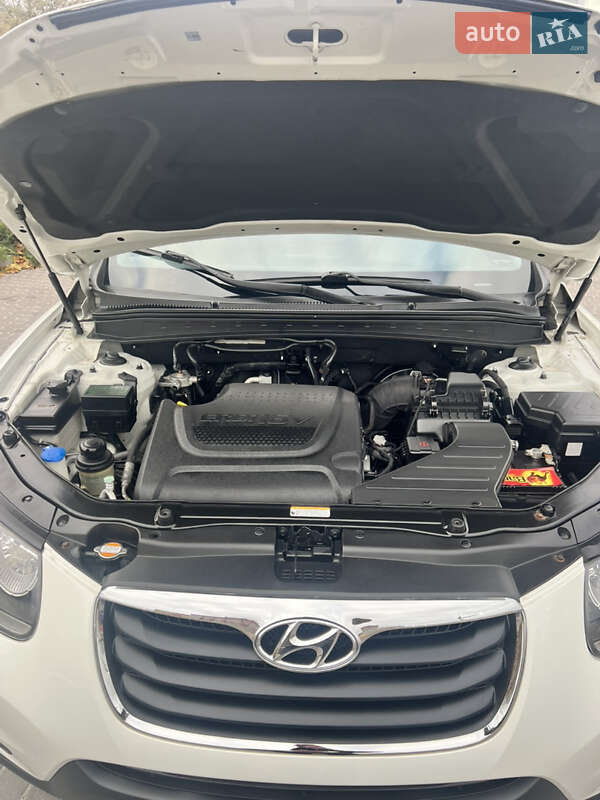 Позашляховик / Кросовер Hyundai Santa FE 2011 в Дніпрі