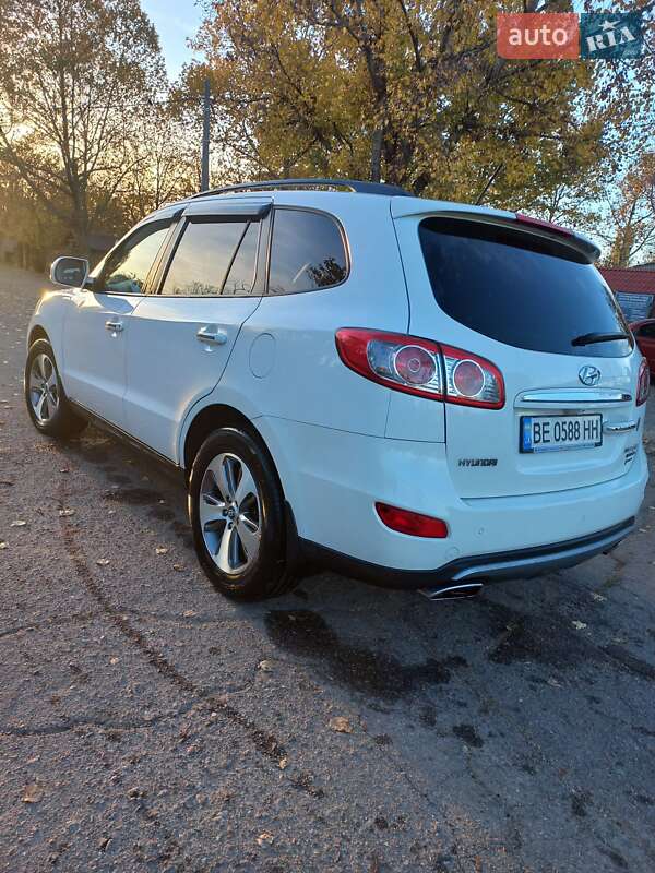 Позашляховик / Кросовер Hyundai Santa FE 2011 в Миколаєві фото 12 Позашляховик / Кросовер Hyundai Santa FE 2011 в Миколаєві