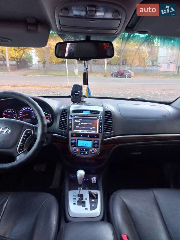 Позашляховик / Кросовер Hyundai Santa FE 2011 в Миколаєві фото 14 Позашляховик / Кросовер Hyundai Santa FE 2011 в Миколаєві