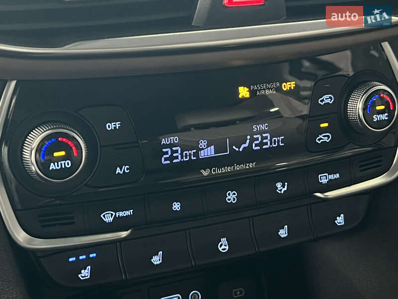 Внедорожник / Кроссовер Hyundai Santa FE 2018 в Одессе