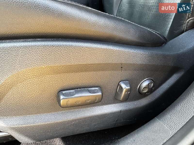 Внедорожник / Кроссовер Hyundai Santa FE 2014 в Киеве