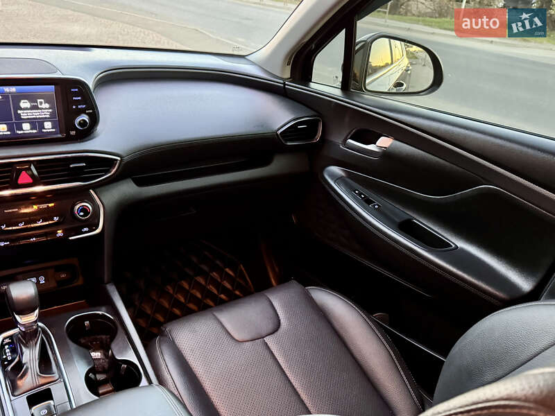 Позашляховик / Кросовер Hyundai Santa FE 2019 в Одесі