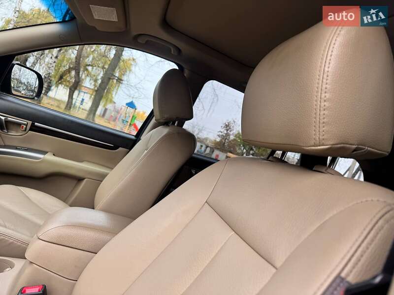 Позашляховик / Кросовер Hyundai Santa FE 2011 в Охтирці