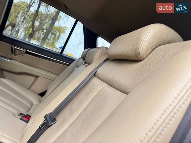 Позашляховик / Кросовер Hyundai Santa FE 2011 в Охтирці