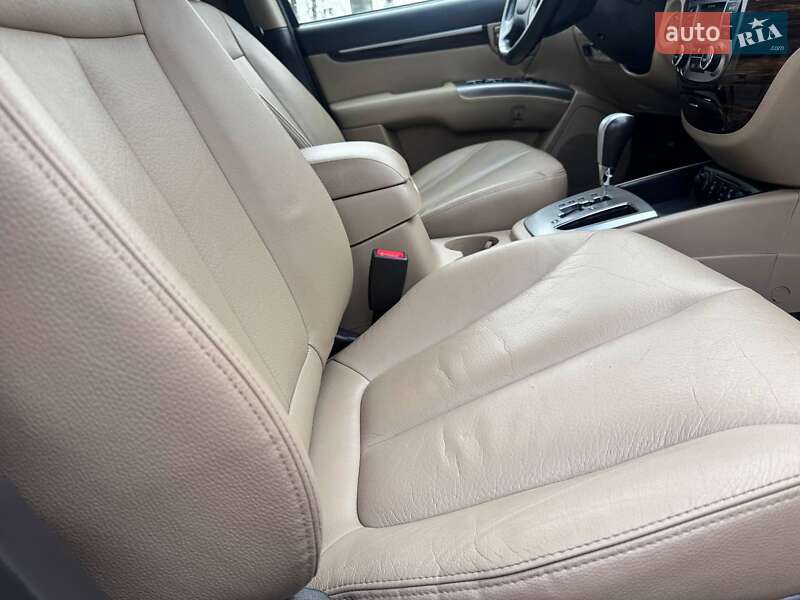 Позашляховик / Кросовер Hyundai Santa FE 2011 в Охтирці