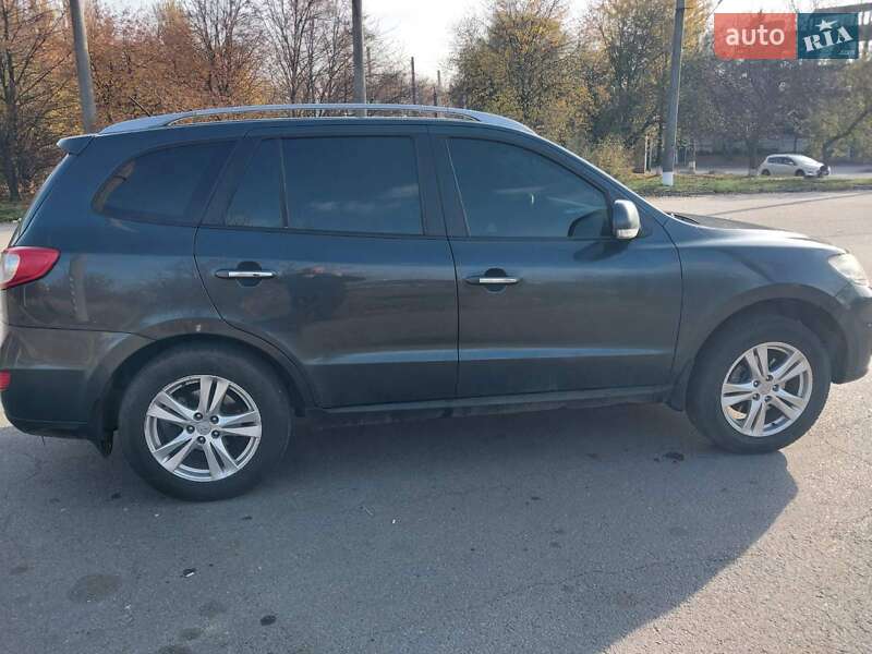 Внедорожник / Кроссовер Hyundai Santa FE 2011 в Полтаве