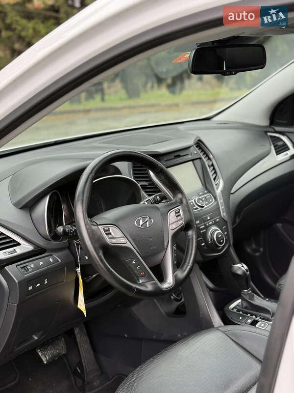 Внедорожник / Кроссовер Hyundai Santa FE 2014 в Дубно