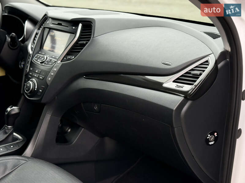 Внедорожник / Кроссовер Hyundai Santa FE 2014 в Дубно