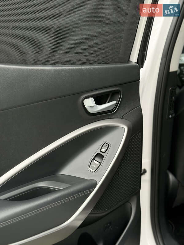 Внедорожник / Кроссовер Hyundai Santa FE 2014 в Дубно