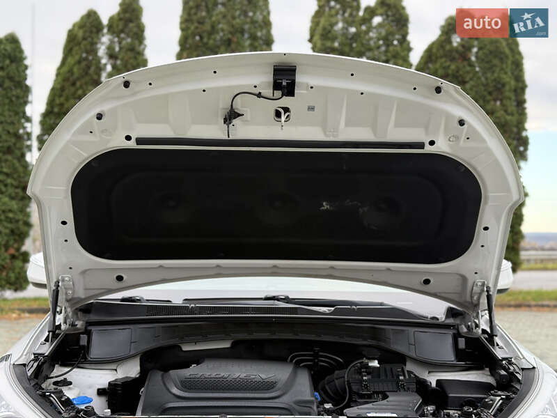 Внедорожник / Кроссовер Hyundai Santa FE 2014 в Дубно