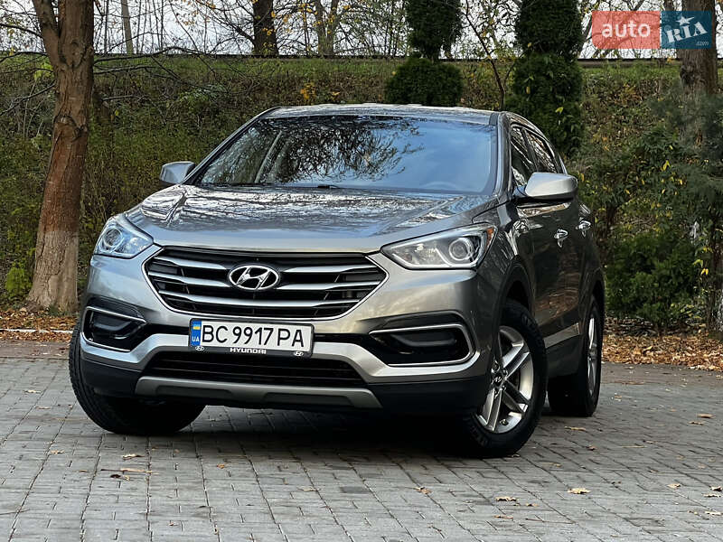 Внедорожник / Кроссовер Hyundai Santa FE 2016 в Дрогобыче