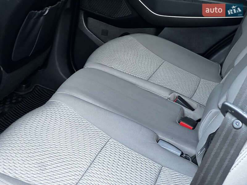 Внедорожник / Кроссовер Hyundai Santa FE 2016 в Дрогобыче