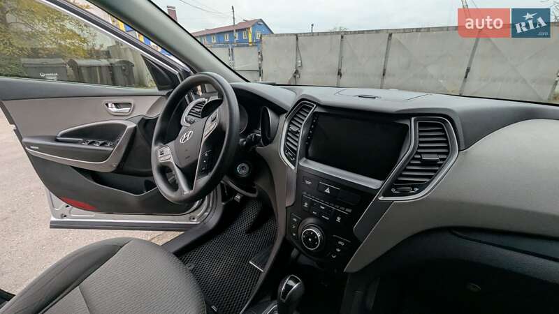 Внедорожник / Кроссовер Hyundai Santa FE 2015 в Тернополе фото 11 Внедорожник / Кроссовер Hyundai Santa FE 2015 в Тернополе