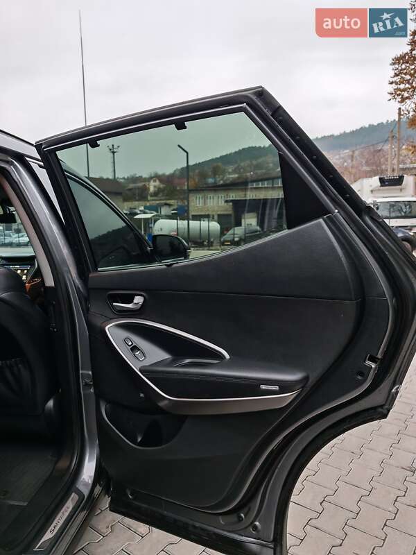 Внедорожник / Кроссовер Hyundai Santa FE 2016 в Могилев-Подольске фото 32 Внедорожник / Кроссовер Hyundai Santa FE 2016 в Могилев-Подольске