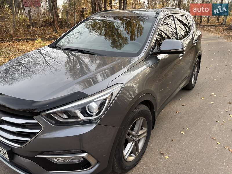 Внедорожник / Кроссовер Hyundai Santa FE 2016 в Киеве