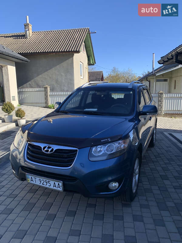 Позашляховик / Кросовер Hyundai Santa FE 2011 в Калуші