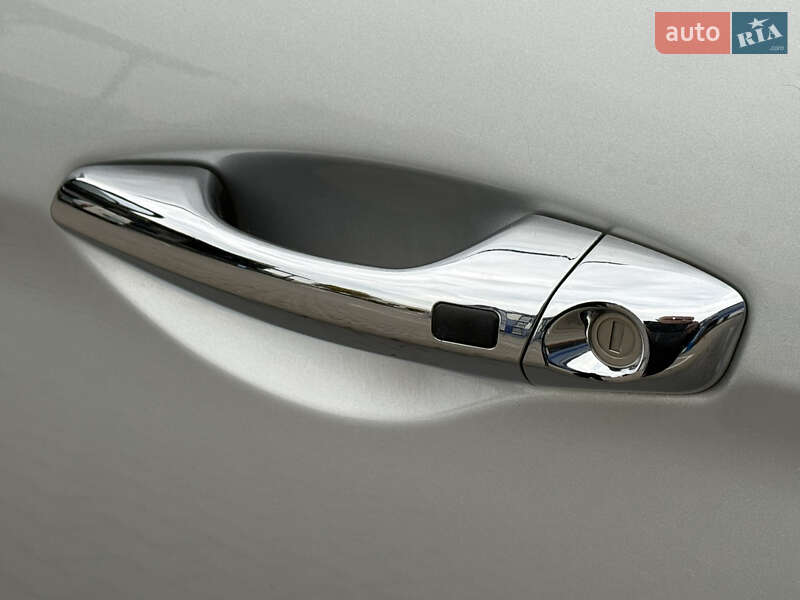 Позашляховик / Кросовер Hyundai Santa FE 2014 в Рівному