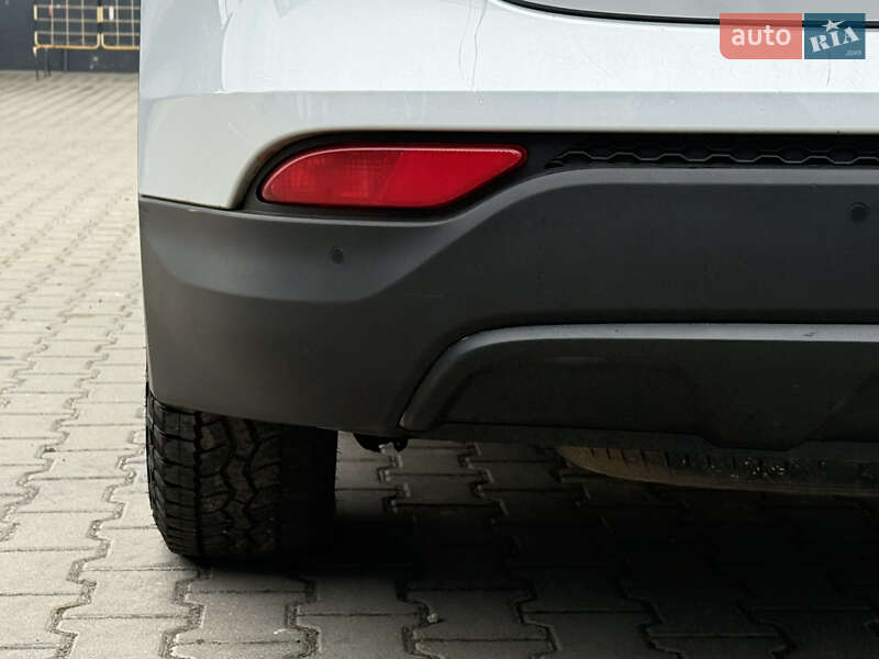 Позашляховик / Кросовер Hyundai Santa FE 2014 в Рівному